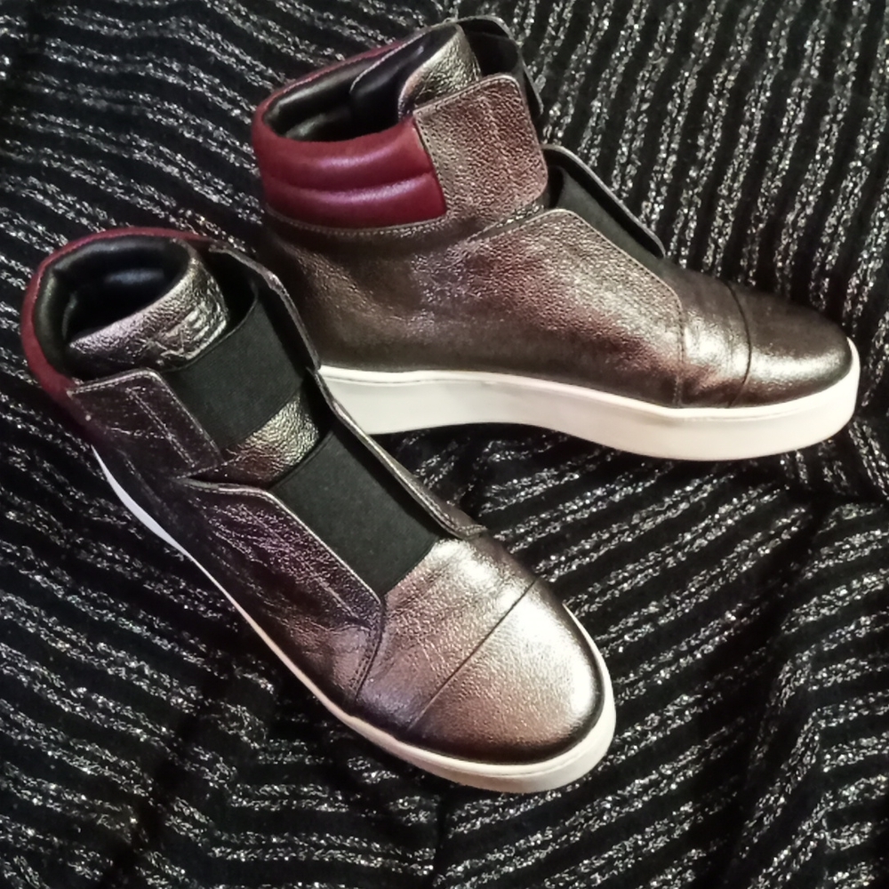 A7EIJE Woman's Leather High top Sneaker